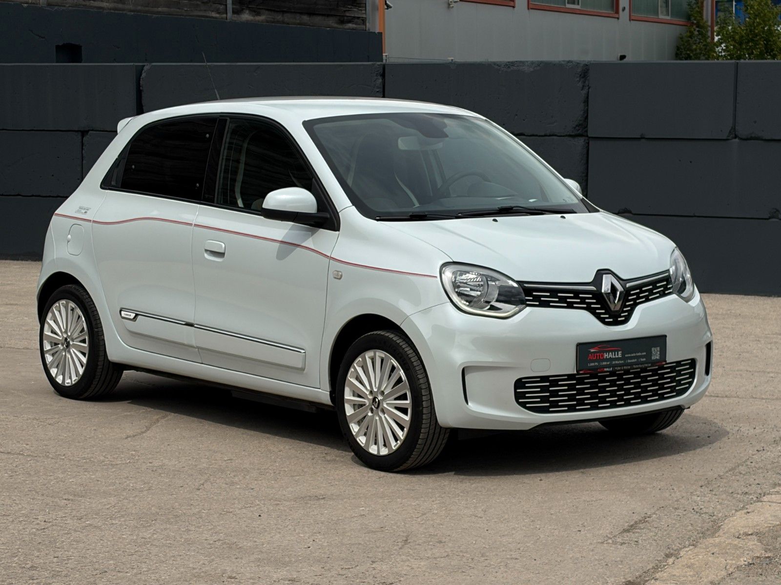 Fahrzeugabbildung Renault Twingo Vibes Electric SHZ CAM BT Temp. CarPlay