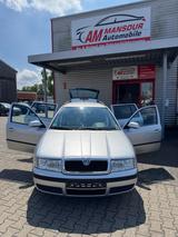 Skoda Octavia Combi Tour - Skoda Octavia aus 2009: Tour
