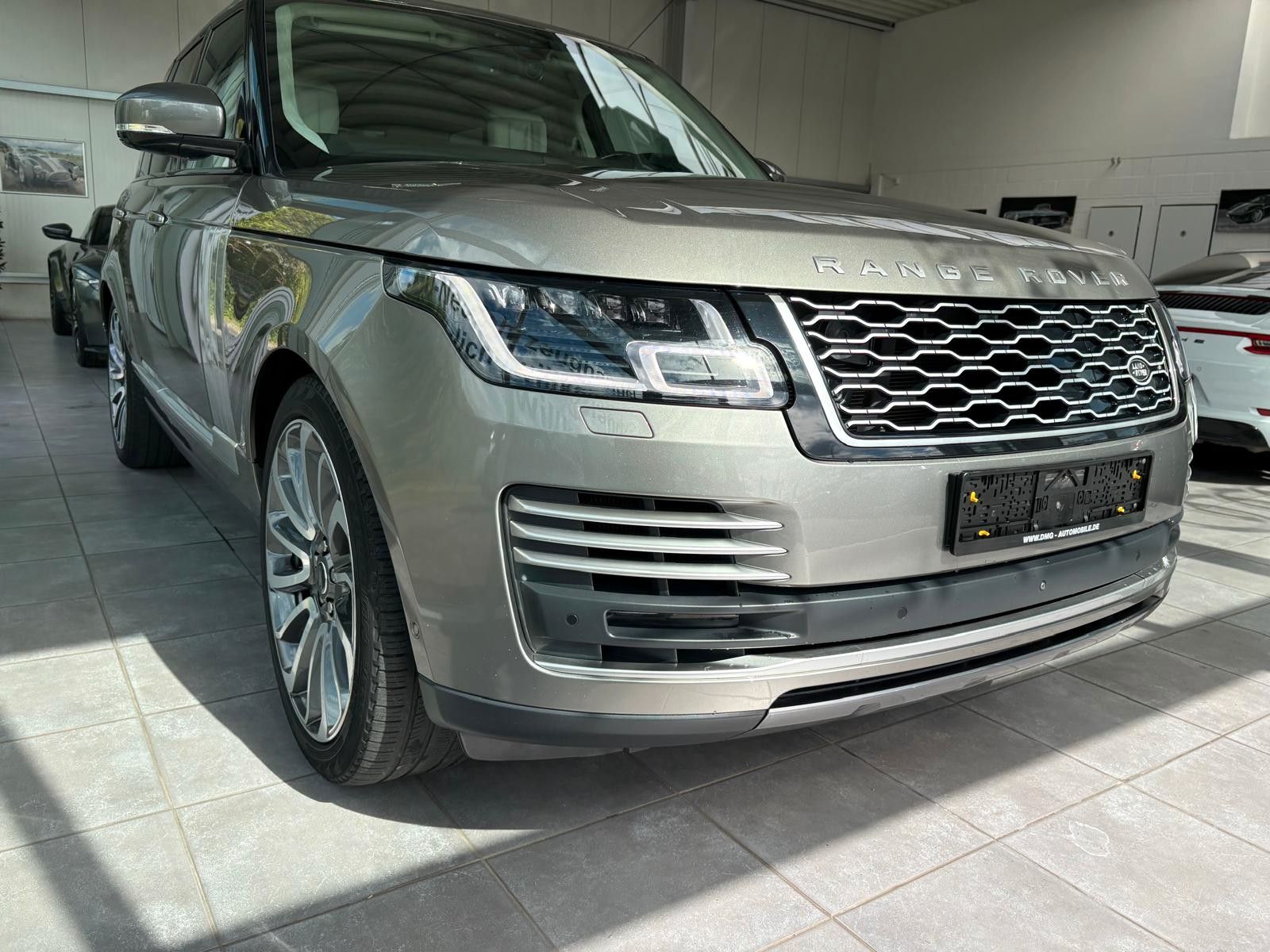 Fahrzeugabbildung Land Rover Range Rover P400e Autobiography Hybrid