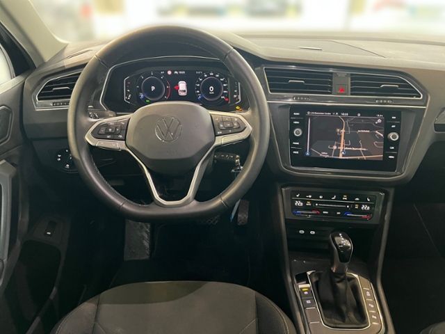Fahrzeugabbildung Volkswagen Tiguan 2.0 TDI DSG Elegance AHK IQ.LIGHT NAVI KA