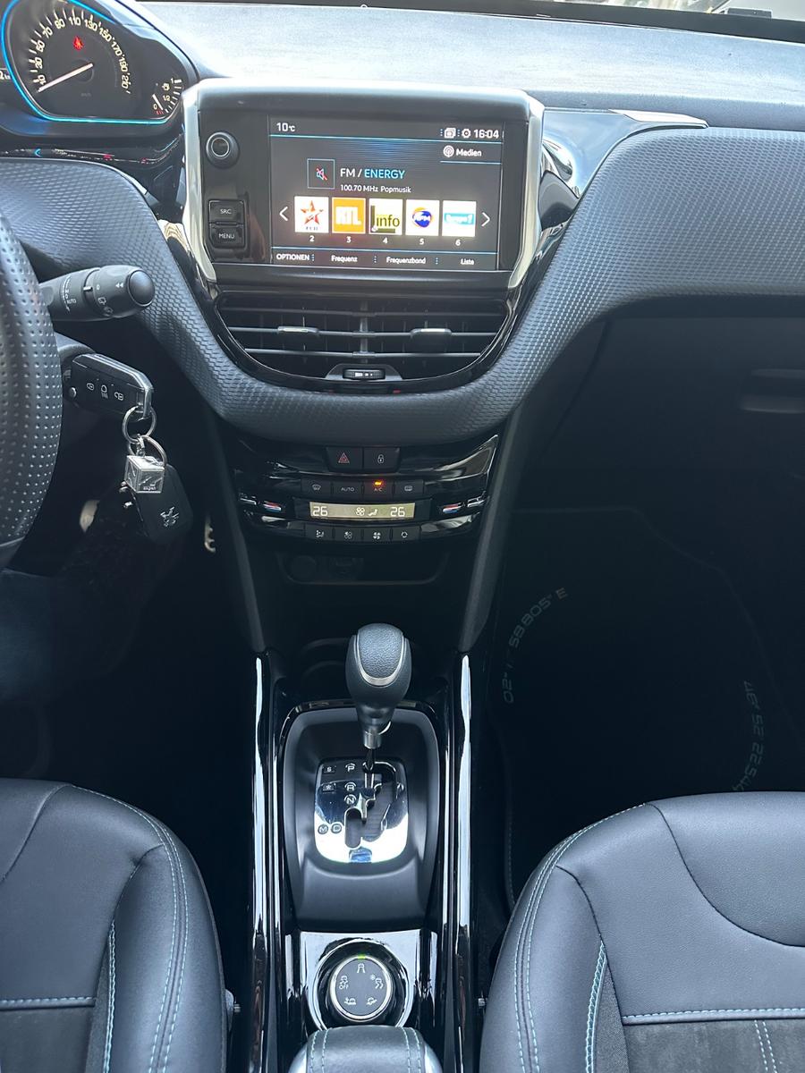 Peugeot 2008 Crossway T-Leder R-Kamera Panorama-Dach