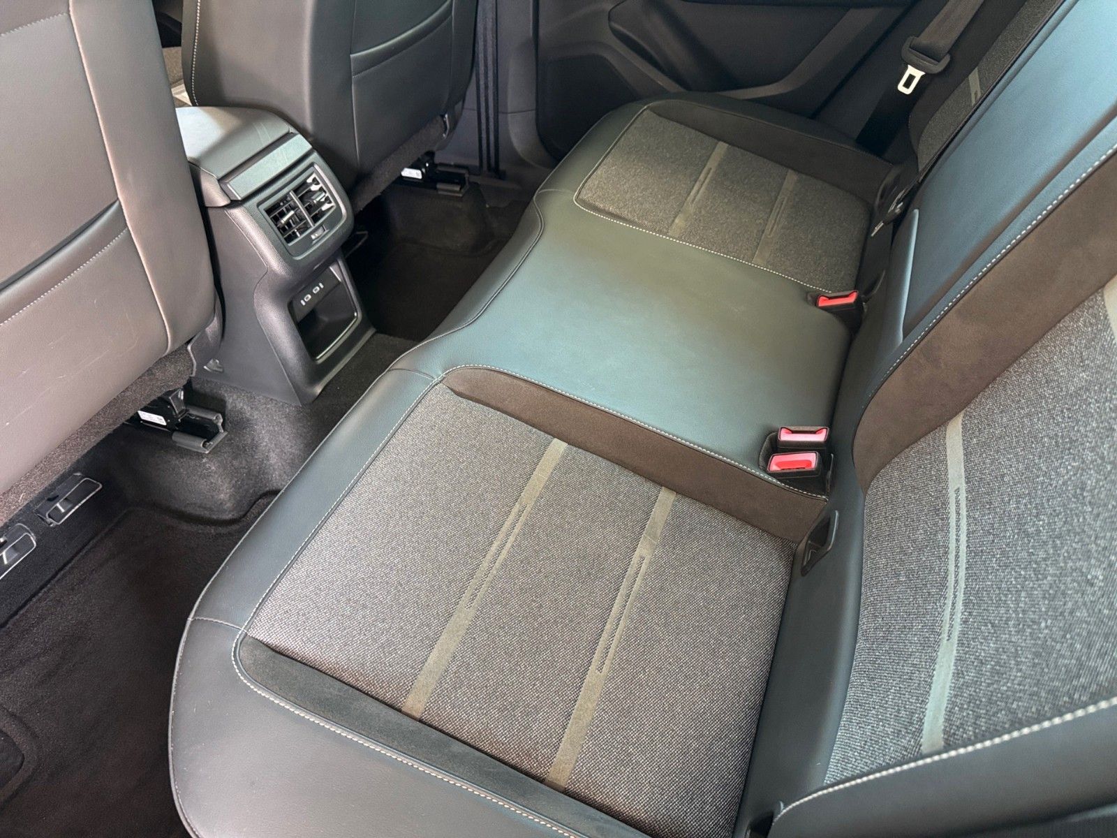 Fahrzeugabbildung SEAT Ateca Xperience 1.5 TSI