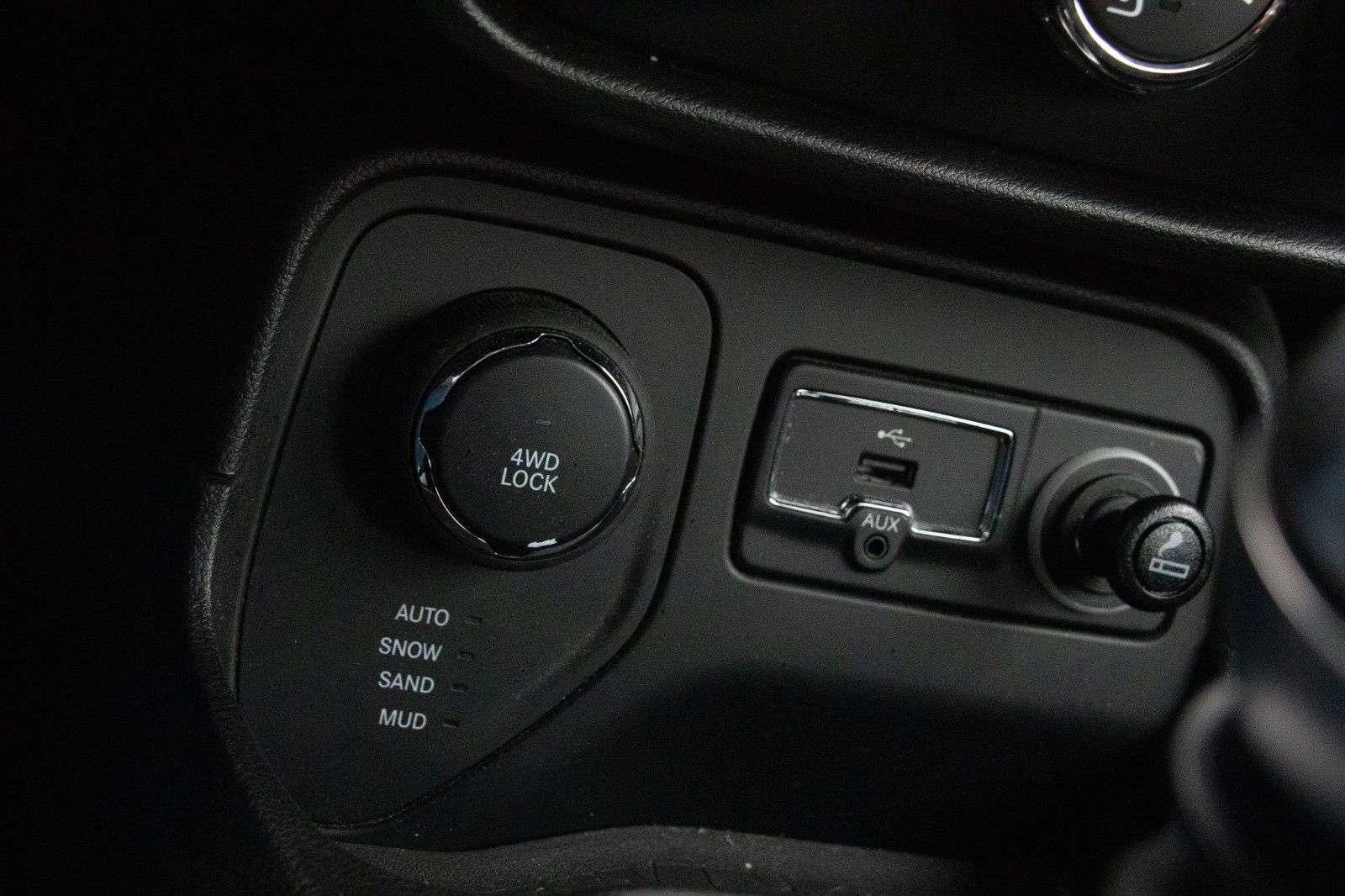Fahrzeugabbildung Jeep Renegade Longitude 2.0l MultiJet 4WD 6MT*1.Hd