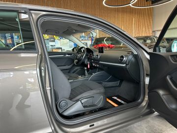Audi A3 attraction **BiXENON*TÜV*KLIMA*TEMPOMAT*