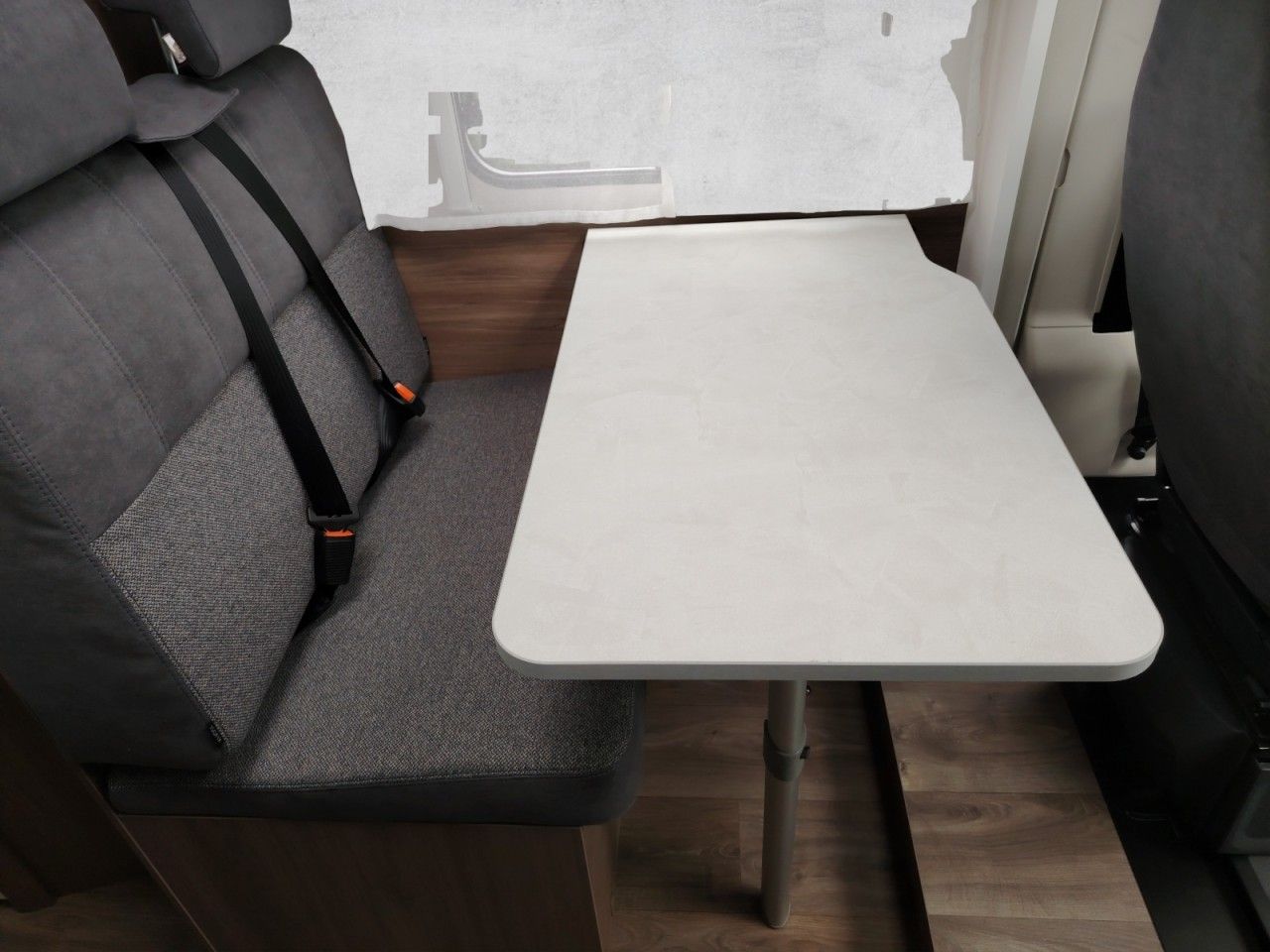 Fahrzeugabbildung Carado V337 PRO+ Automatik Markise Klima Fenster el.