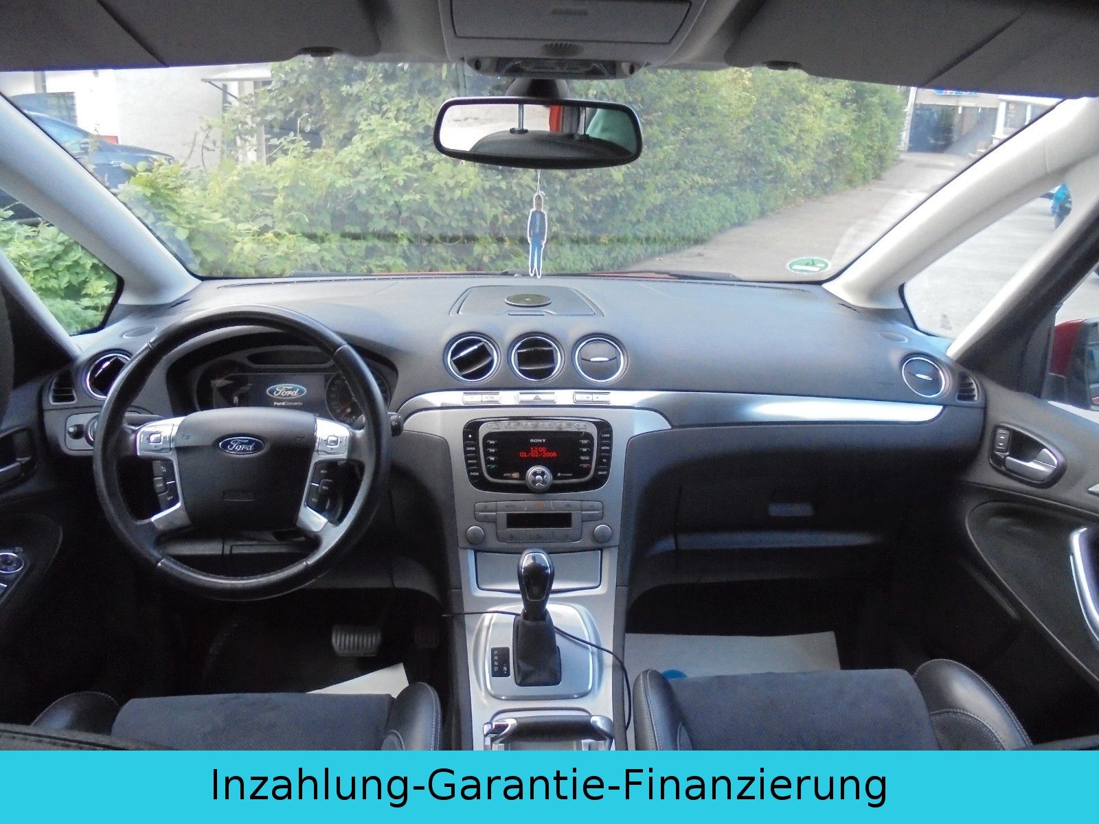 Fahrzeugabbildung Ford S-Max 2,3Titanium  Automatik/Klimaaut./7 Sitzer/