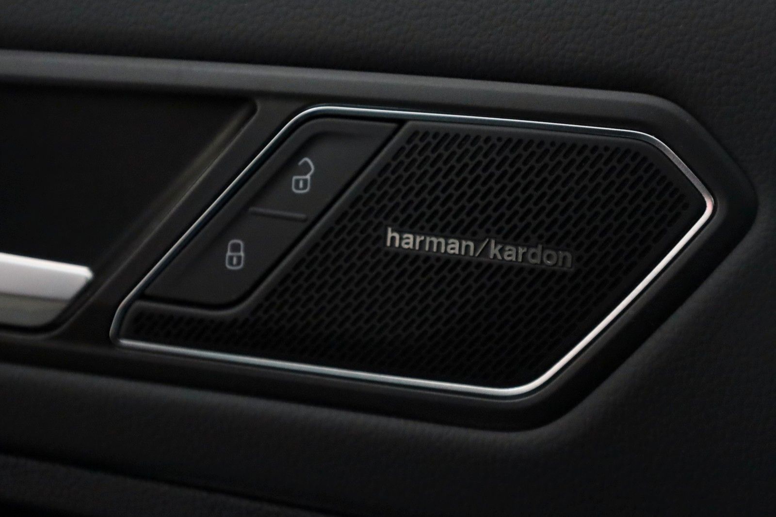Fahrzeugabbildung Volkswagen Tiguan Allspace Elegance 4M 7 Si.,Leder,Navi,AHK
