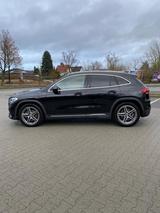 Mercedes-Benz GLA 250 AMG 4MATIC PANO / LED / CARPLAY / - Mercedes-Benz GLA 250 Gebrauchtwagen in Berlin