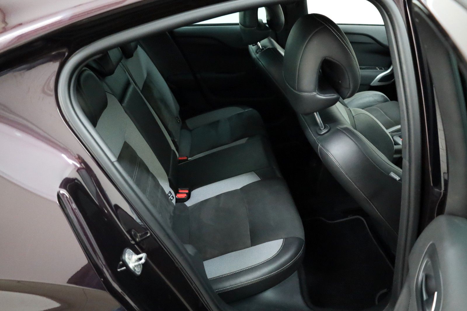 Fahrzeugabbildung DS Automobiles DS4 Crossback T.Leder,Navi,Kamera,SH,