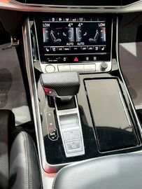 Audi Q8 - 10