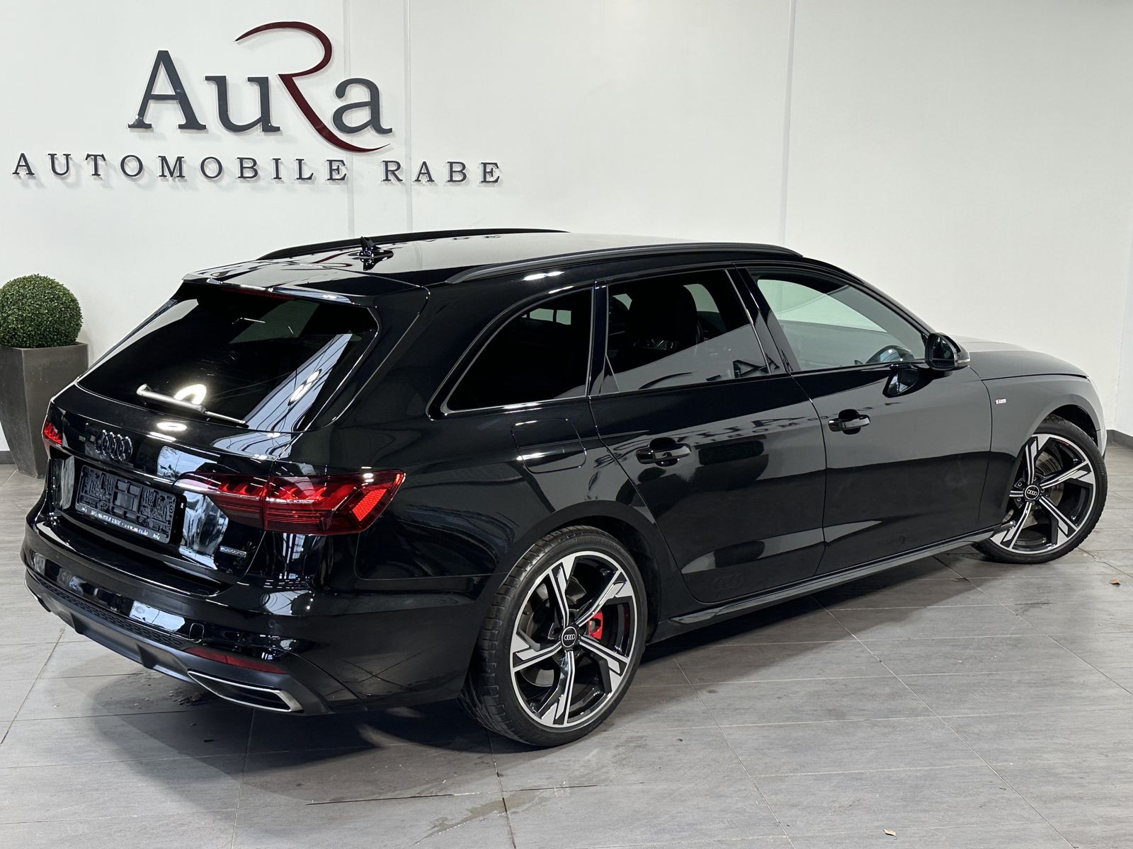 Fahrzeugabbildung Audi A4 Avant 50 TDI Qu S-Line Black NAV+LED+AHK+B&O