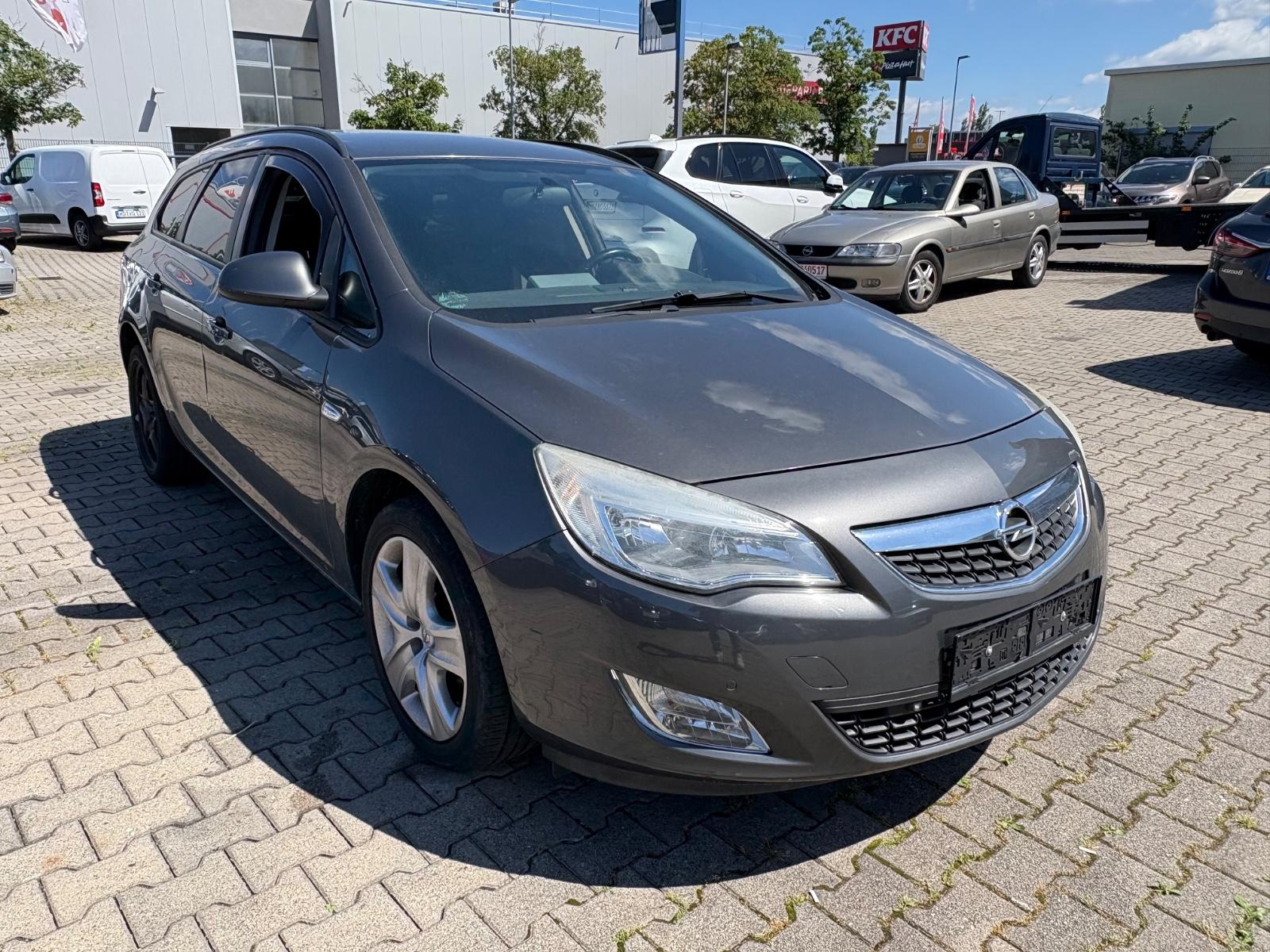 Opel Astra J Sports Tourer Edition