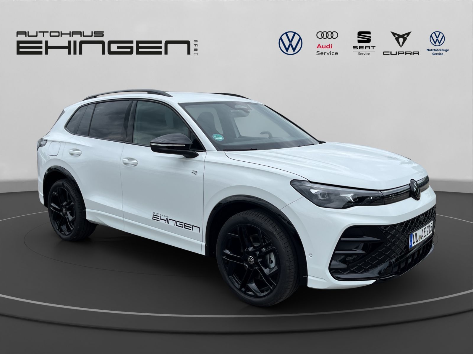 Volkswagen Tiguan Black R-Line TDI 4MOTION AHK Matrix Navi foto 4