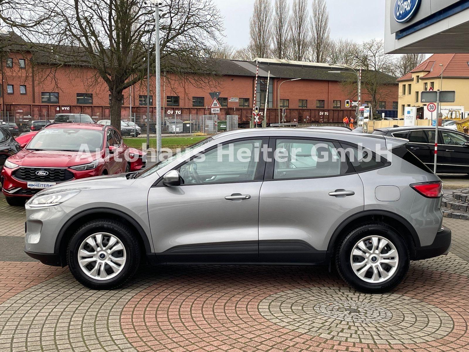 Ford Kuga 1.5 Cool & Connect / Tempomat+Navi