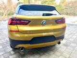 BMW X2 sDrive20i Advantage Plus, TOP Zustand - BMW X2 von privat