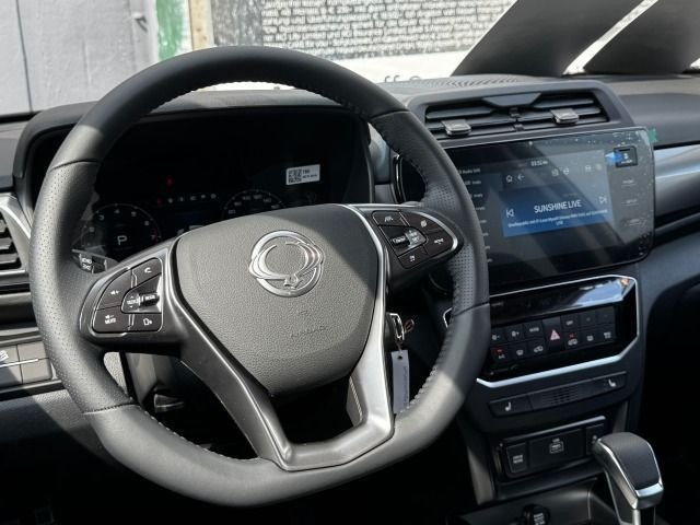 Fahrzeugabbildung KGM Tivoli Nomad Automatic*Klima*Navi*MJ25