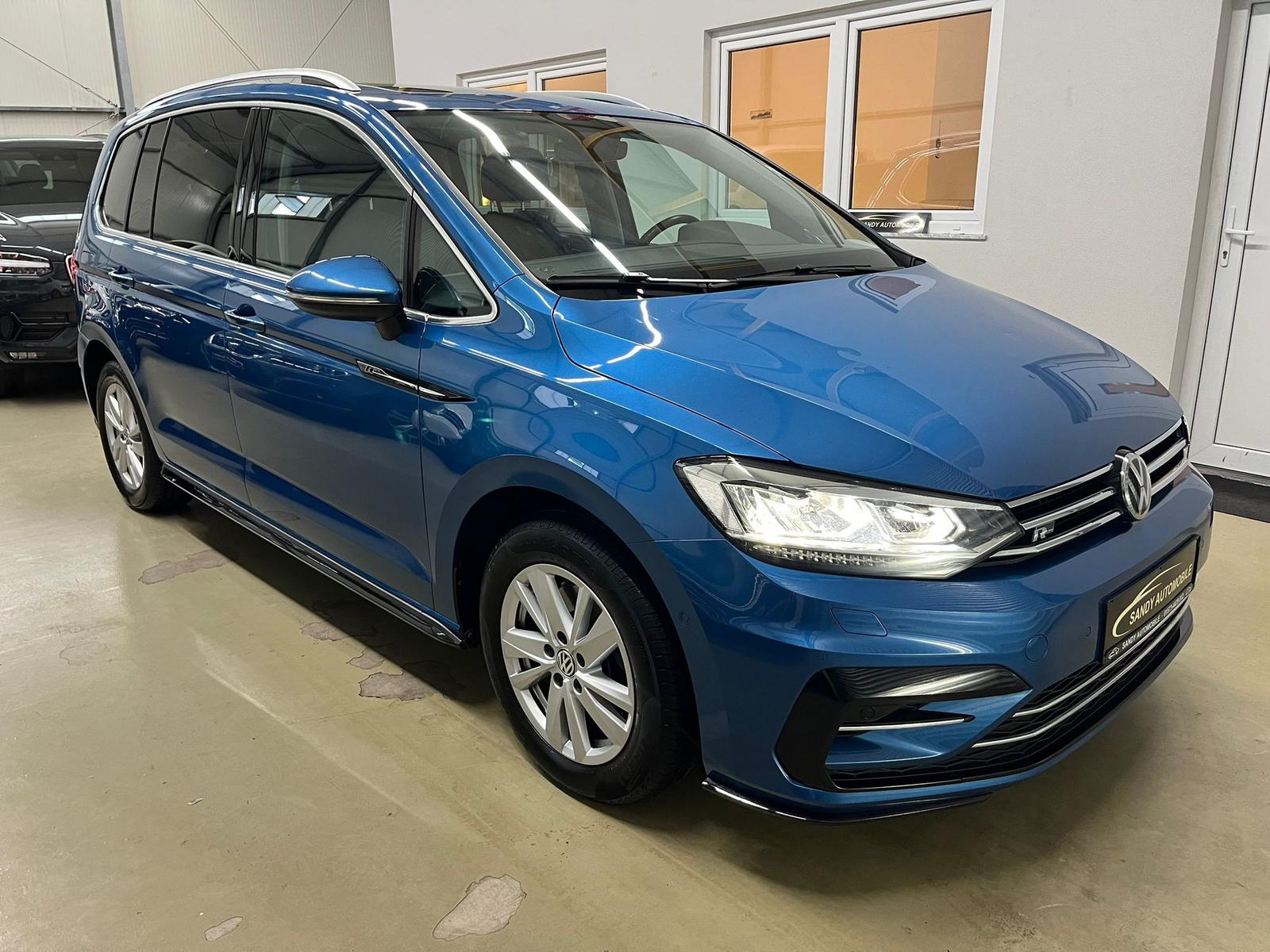 Volkswagen Touran R-LINE7.Sitzer/ACC/Kamera/LED/Panorama