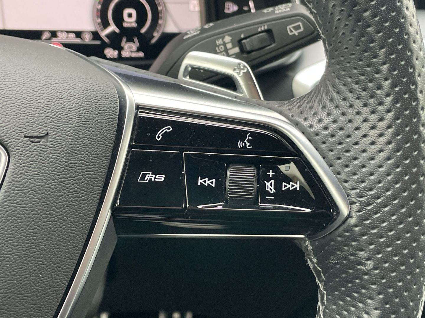 RS6 Avant AHK/B&O/RS-AGA/Matrix/AIR susp/280km/h