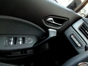Renault Captur Techno Mild Hybrid 160 EDC