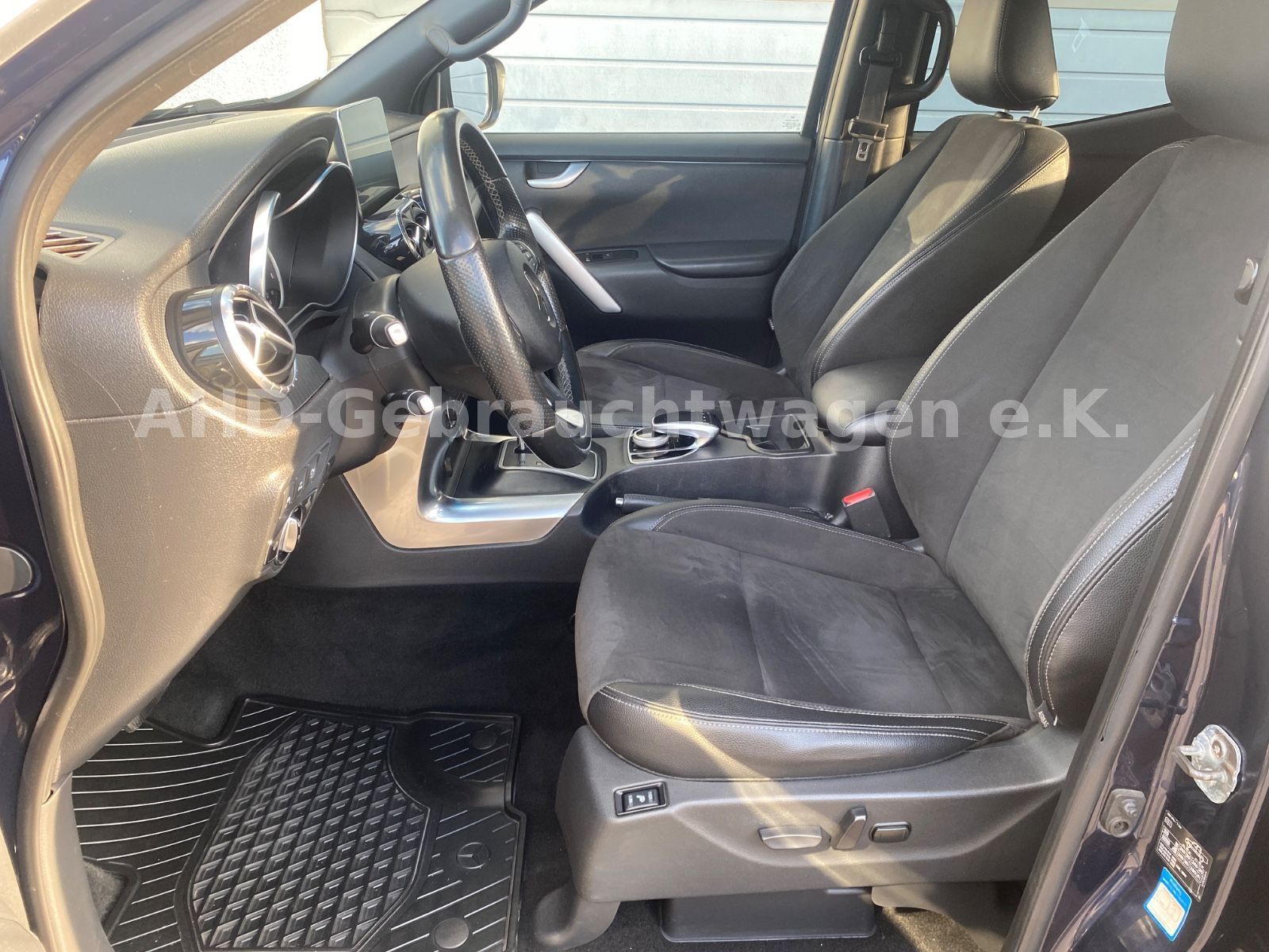 Fahrzeugabbildung Mercedes-Benz X 250d 4Matic D-Kabine Edition Breitumbau UNIKAT