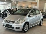 Mercedes-Benz A 150 A A 150*KLIMA*AUTOMA.*BLUET.*TEMP.*SHZ*PDC - gebrauchte Mercedes-Benz A 150 aus dem Jahr 2005