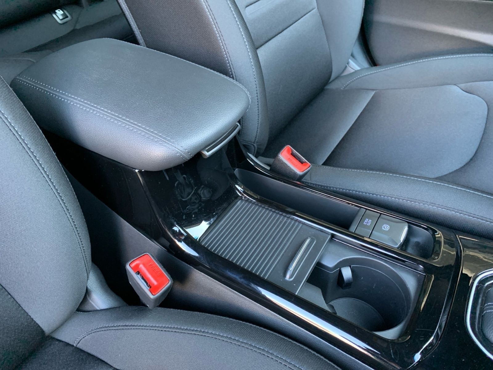 Fahrzeugabbildung Hyundai i30 Kombi 1.0 T-GDI 7-DCT Advantage LED Navi