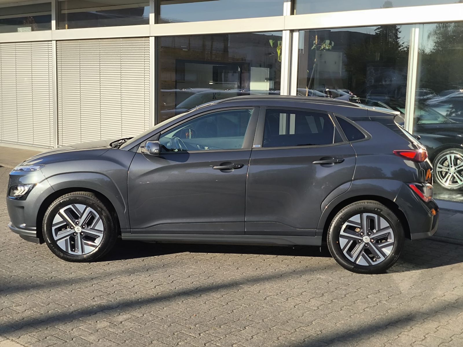 Fahrzeugabbildung Hyundai Kona Trend NAVI+LED+SHZ+HEADUP+KAMERA+ACC+WP+