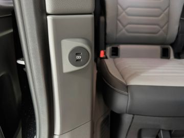 Ford Tourneo Custom 2.0 EcoBlue L1 Titanium