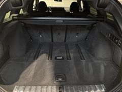 Fahrzeugabbildung BMW 320i Touring M Sport Sportautom-AHK/HeadUp/ 17LM