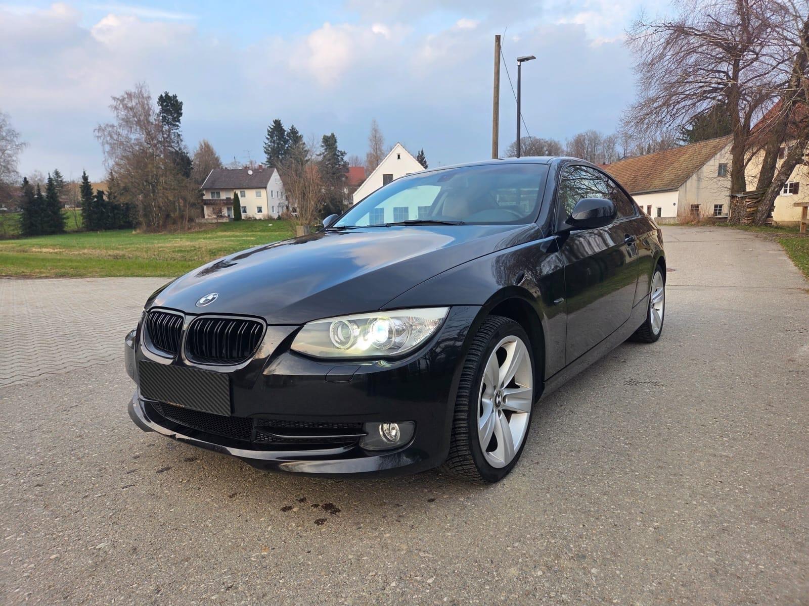 BMW 318 E92 Coupe-Edition Exclusive-Xenon-Leder-Navi