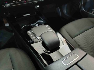 Mercedes CLA 180 Shooting Brake - 8