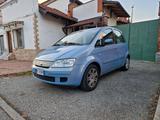 Fiat Idea 1.4 16V Dynamic - blaue Fiat Idea