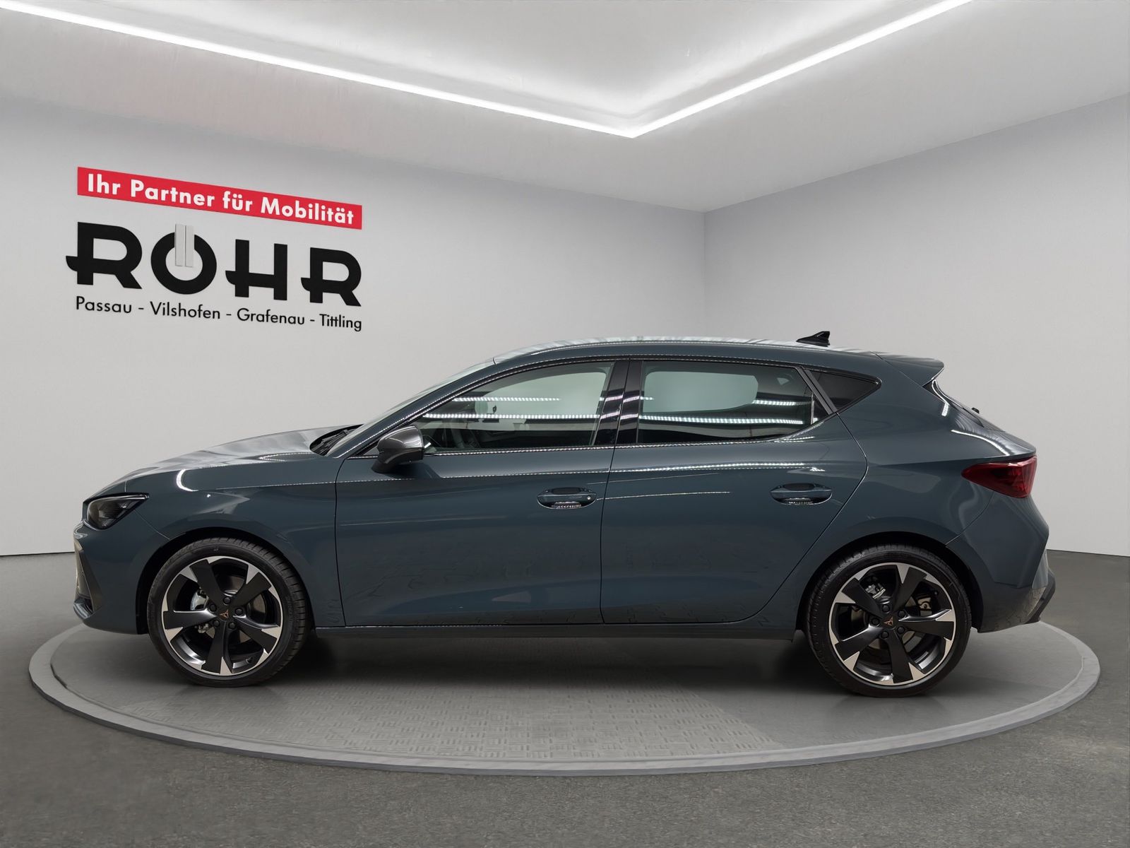 Cupra Leon 1.5 TSI ACC LED Matrix PDC SHZ Alu KeyLess imagem 3