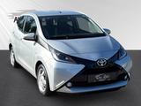 Toyota Aygo x-play touch 1.0 Tel.-Vorb. Berganfahrass.  - Toyota Aygo (X) in Aachen