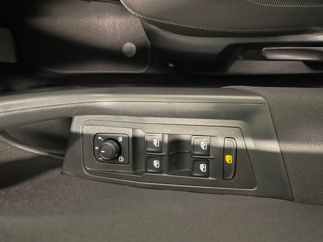 T-Roc Life 1.5 TSI DSG LED ACC NAVI SHZ