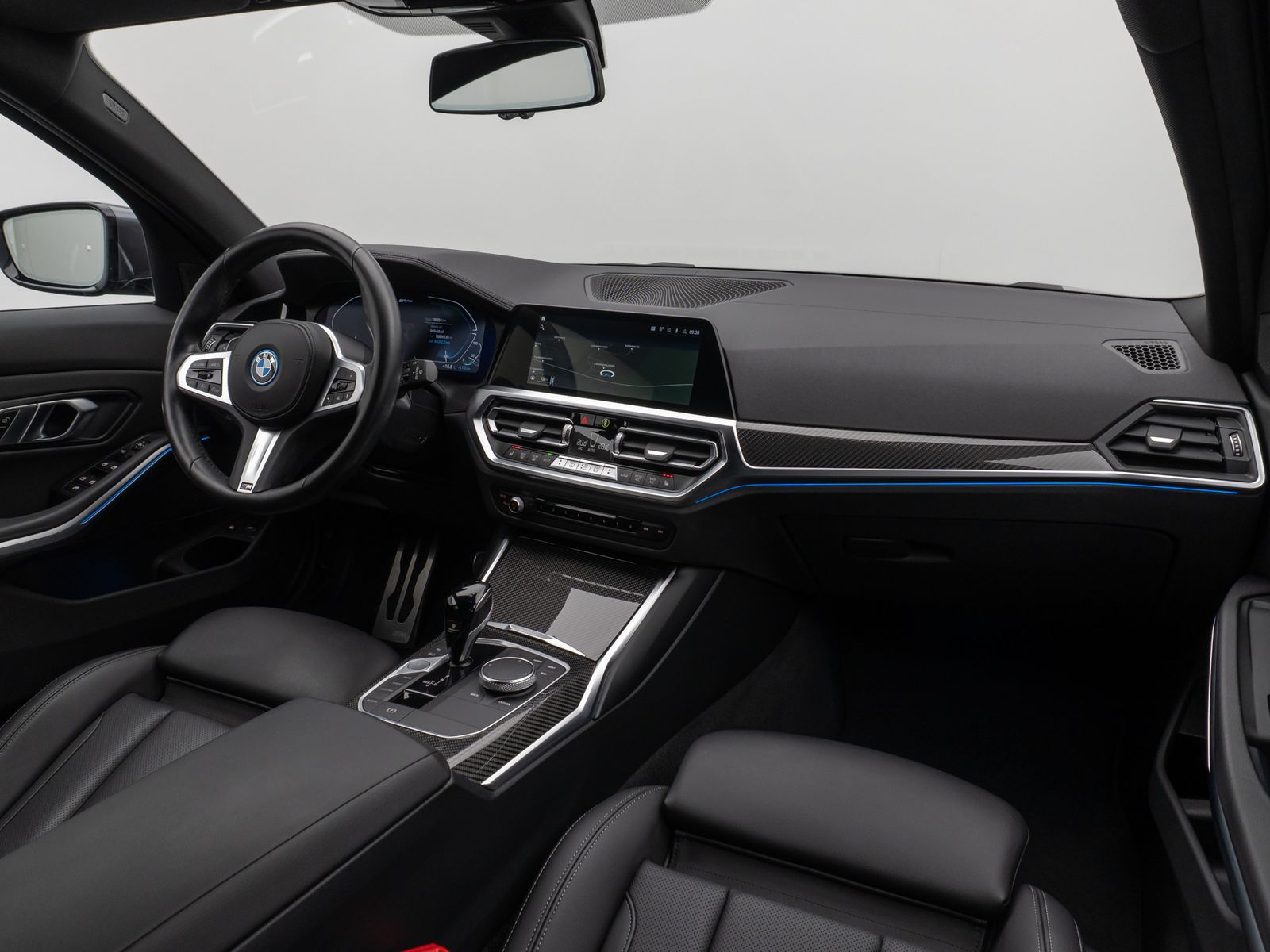 Fahrzeugabbildung BMW 320e M Sport HiFi DAB PDC Fernlichtassist 19Zoll