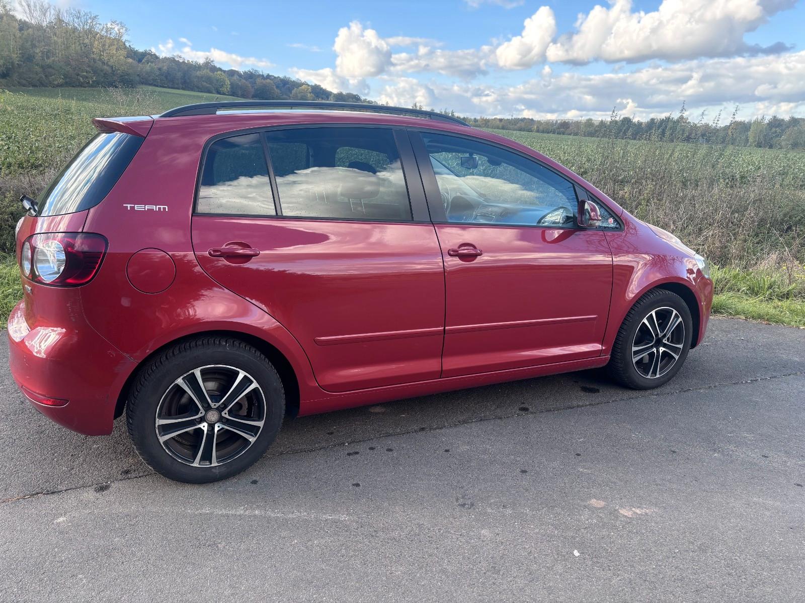 Volkswagen Golf Plus 2010 — двигун 1.598 cm³, 105 HP (77kW)