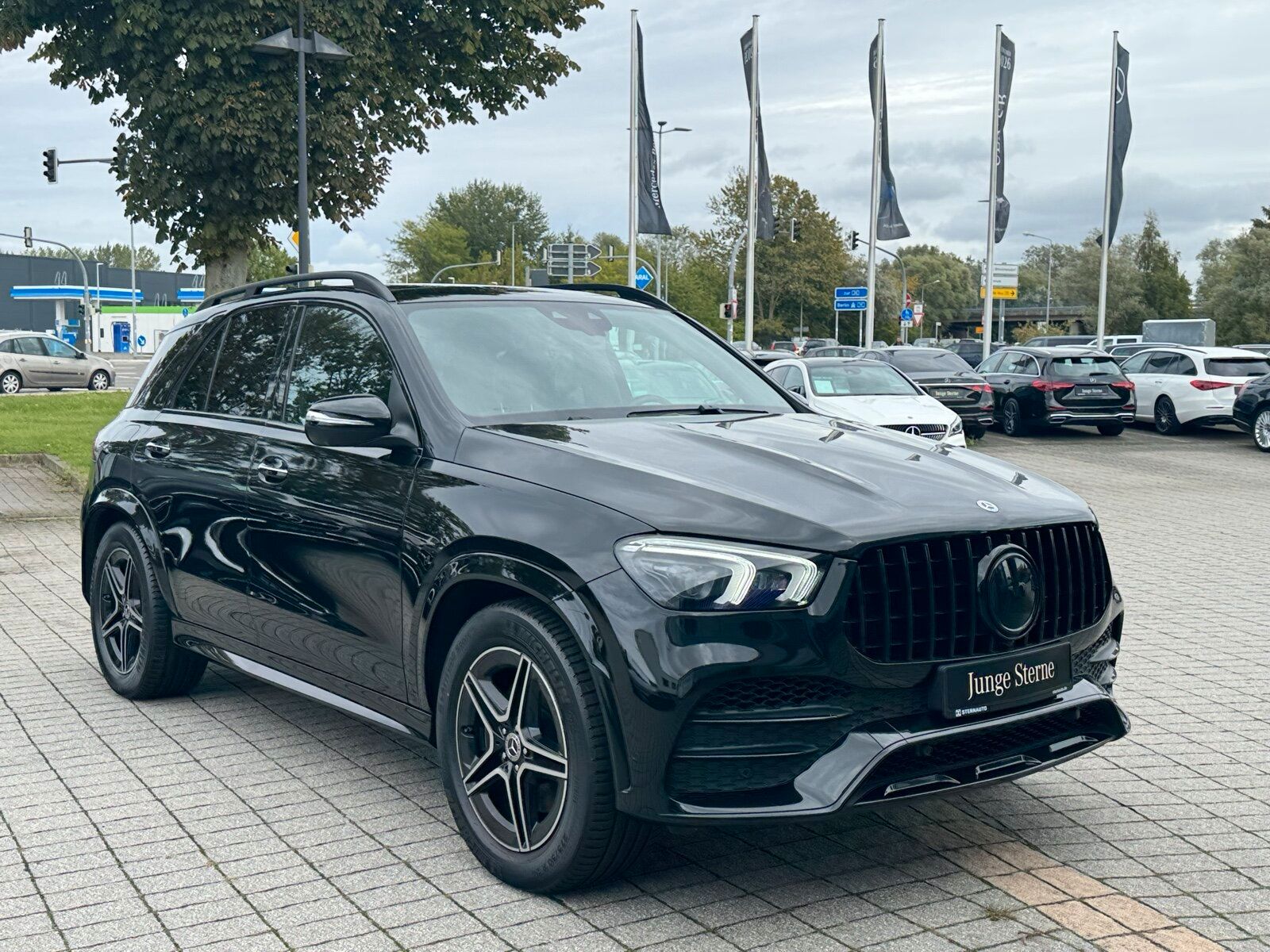 Mercedes-Benz GLE 400 d 4M AMG PanoD Distro 360Ka Standh Sound imagem 3