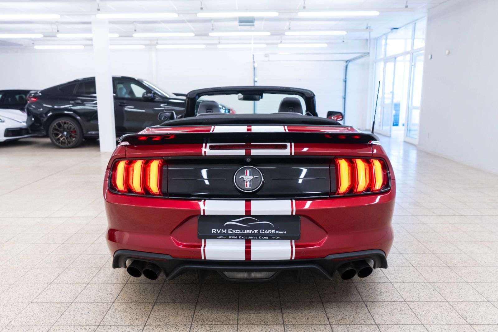 Fahrzeugabbildung Ford Mustang 2.3 HIGH PERFORMANCE ACC KAM TOTW LEDER