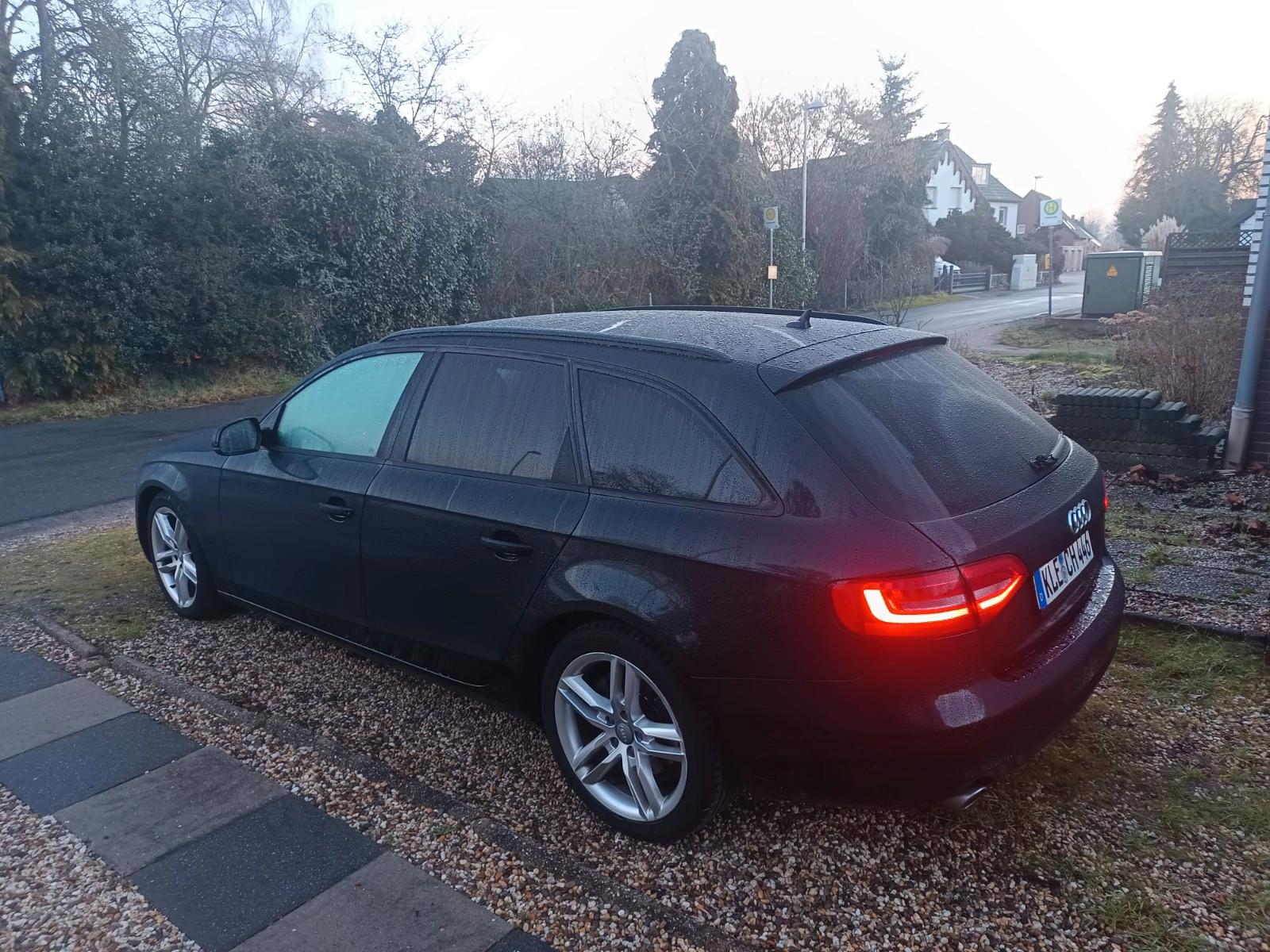 Audi A4 ALLROAD 2013 — rear view