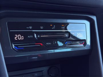 Volkswagen Tiguan Life 1.5 TSI DSG*LED*NAVI*ACC*LANE*SIDE