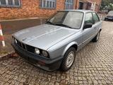 BMW E. 30 318i Automatik Elektrische Schie... - BMW 318 aus 1989