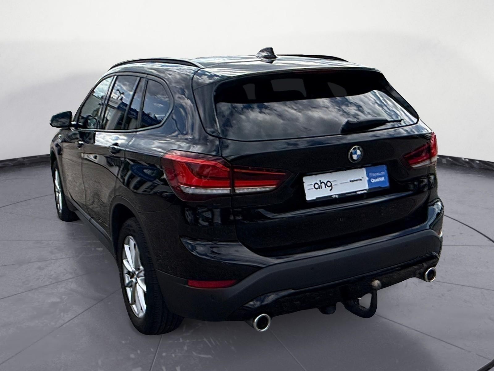 BMW X1 sDrive18d Advantage Aut. Panorama AHK Rückfah, миниатюра 4