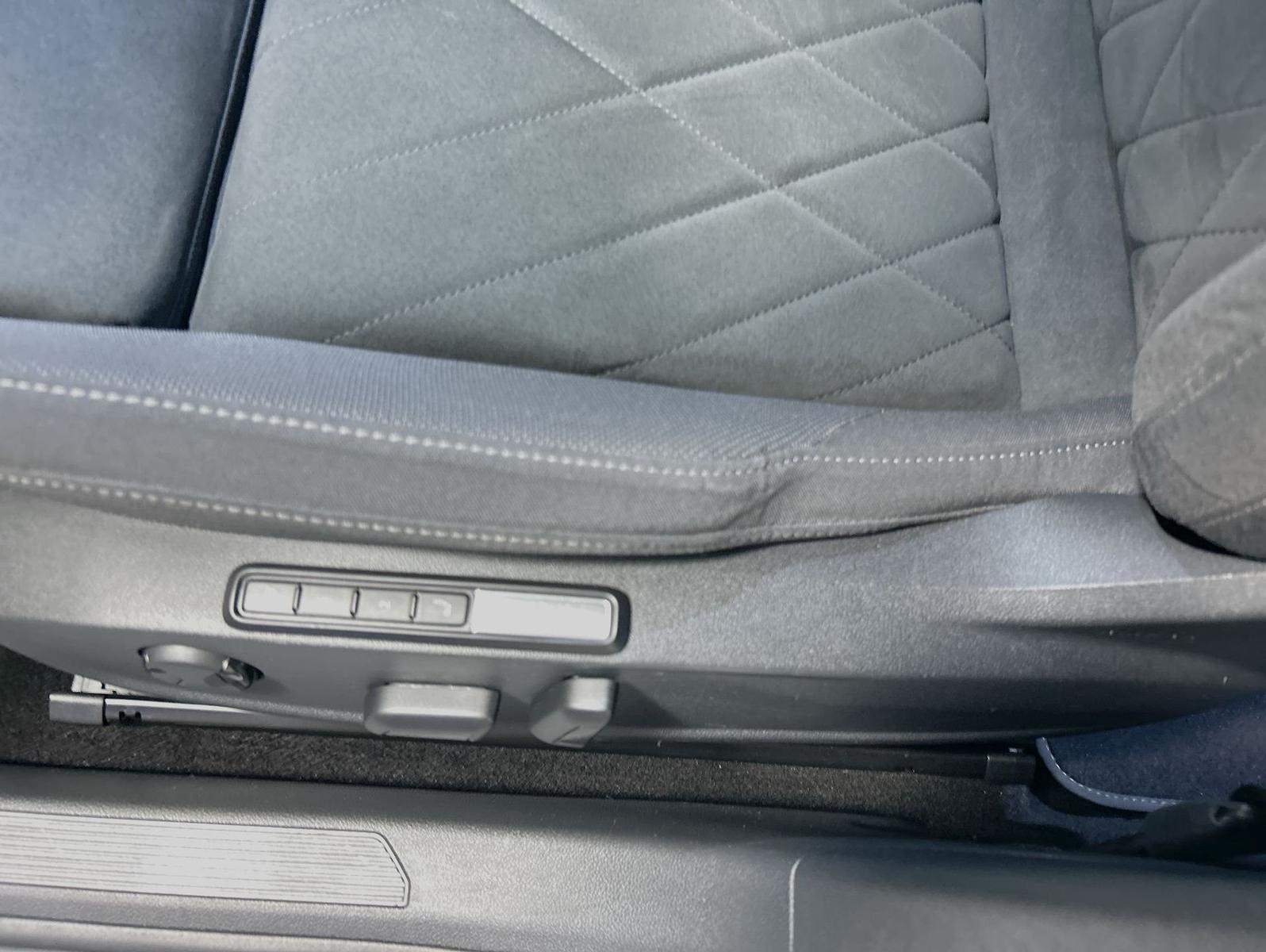 Volkswagen Golf VIII Variant 2.0TDI DSG Life, миниатюра 12