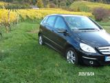 Mercedes-Benz B 170 NGT BlueEFFICIENCY - - Mercedes-Benz B 170 in Stuttgart