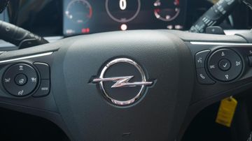 Bild 12 Opel Andere GRANDLAND 1.2 GS