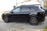 Porsche Cayenne S E-Hybrid BOSE/22"/ACC/AHK/PANO/18-WEGE - Porsche: Schwarz