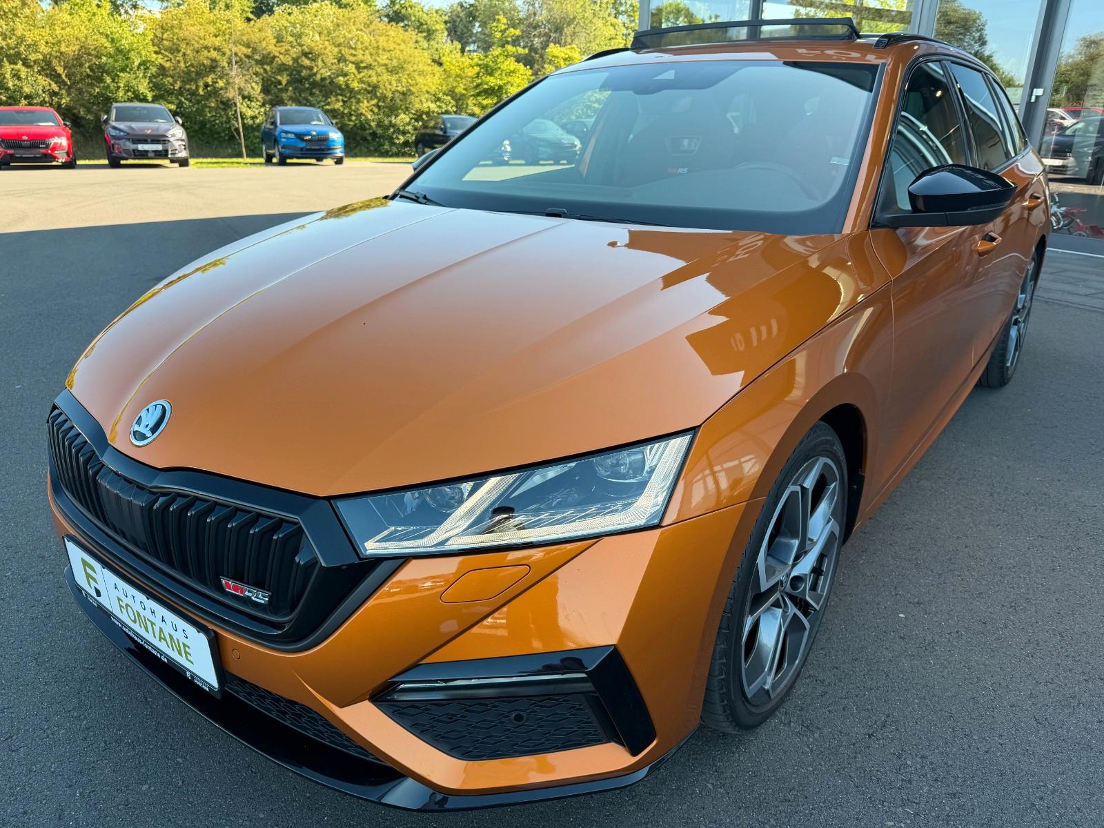 Skoda Octavia 2,0TDi Kombi RS Pano 19" AHK DCC Matrix