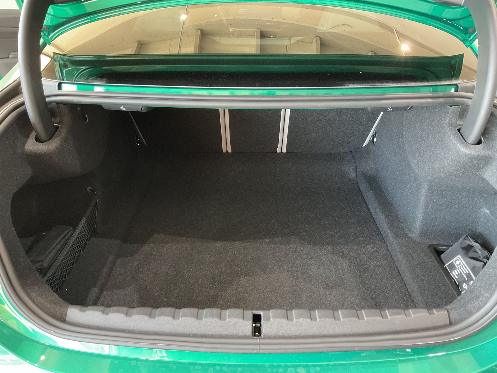 Fahrzeugabbildung BMW M4 Competition M xDrive Coupé M Sportsitze HK