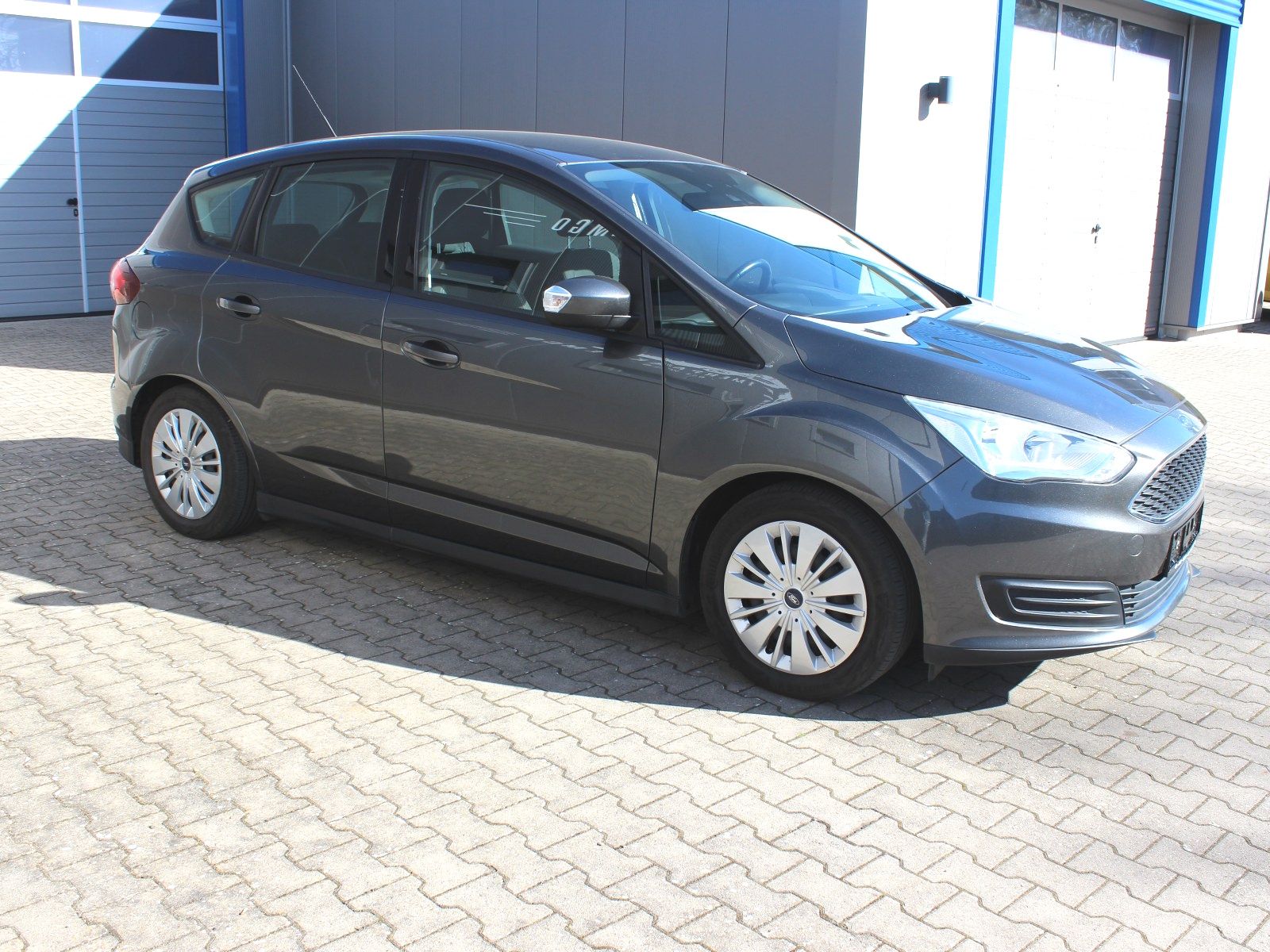Fahrzeugabbildung Ford C-Max Trend 1,0 EcoBoost Start/Stopp
